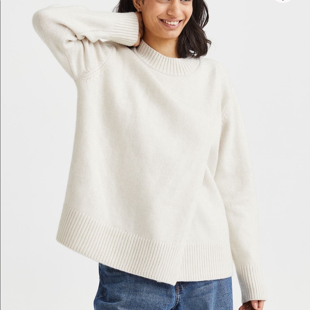 H&M MAMA nursing and maternity sweater